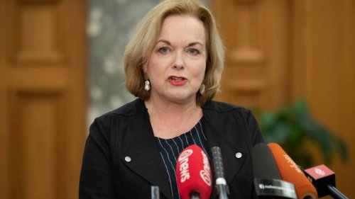 Covid 19 Delta outbreak: Judith Collins calls on Jacinda Ardern to 'front' - 'clearly questions PM does not want to be asked' - NZ Herald