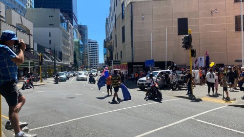 Anti-vaccine protest causes disruption in central Wellington