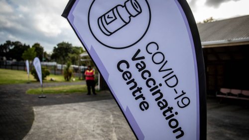 Covid 19 coronavirus: New Zealand's vaccine rollout a 'shambles', rest home boss says - NZ Herald