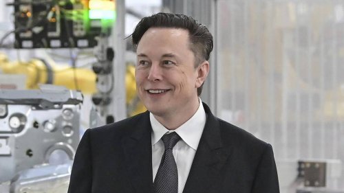 Musk wars with Twitter over his buyout deal - on Twitter