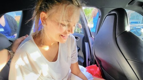 Auckland woman gives birth in the back seat of car