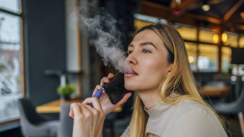 How one woman went from being a non-smoker to a vape addict