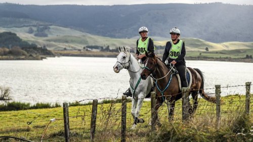 Mum and daughter win 100 miler endurance race on their trusty steeds