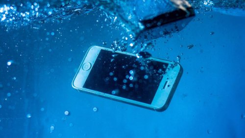 Indian official drained reservoir to find phone lost amid selfie, is suspended