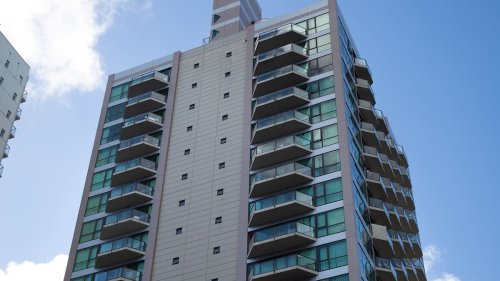 Auckland Council issues dangerous building notice on CBD apartment tower - residents on notice to evacuate