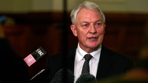Is Auckland Mayor Phil Goff about to bow out of politics and support a rising star to replace him?
