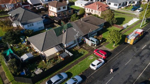 Tornado in Auckland: 'Rapid storm' in Papatoetoe tears down trees, damages homes - NZ Herald