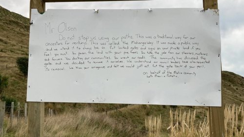 Gate at centre of Mahia dispute 'a shame' says New Zealand Walking Access Commission - NZ Herald