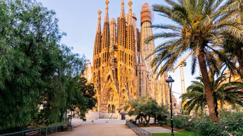 Barcelona cathedral Sagrada Familia gets completion date, finally