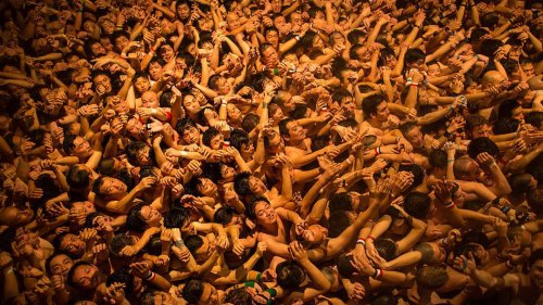 Women take part in Japan’s Naked Man festival for first time in 1000-years