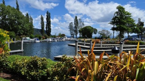 Kinloch gold clam ban placed on boats from infected parts of Waikato River