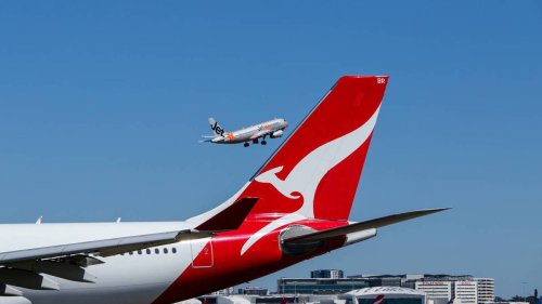 Qantas asks bosses to work as baggage handlers and drivers as labour crisis takes off