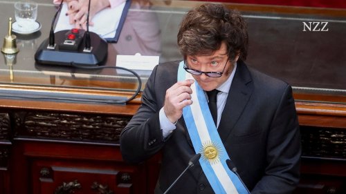 «Es lebe die Freiheit, verdammt!» – Präsident Milei hält an seinem radikalen Reformkurs für Argentinien fest