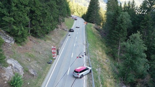 Schwerer Unfall am Berninapass: Motorradfahrer und Mitfahrerin tödlich verunglückt