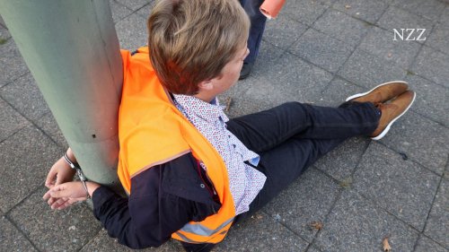 Deutschland: Die Berliner Polizei ist laut Gericht die Klimademonstranten zu hart angegangen +++ Berlin bleibt laut Kriminalstatistik ein «Brennpunkt für Autodiebstähle»