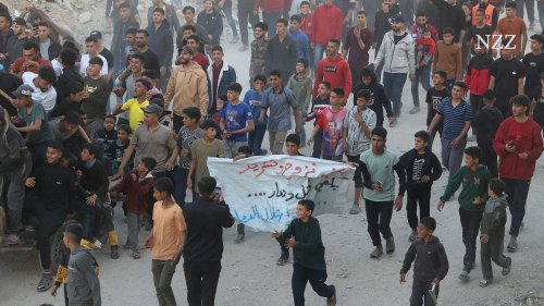 Krieg in Nahost: Erneut Hunderte bei Protesten in Gaza gegen Krieg und Hamas +++ Raketen aus Jemen auf Israel abgefeuert
