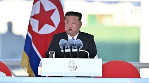 Blamage für Kim Jong Un: In Nordkorea kippt ein Kriegsschiff bei der Jungfernfahrt um