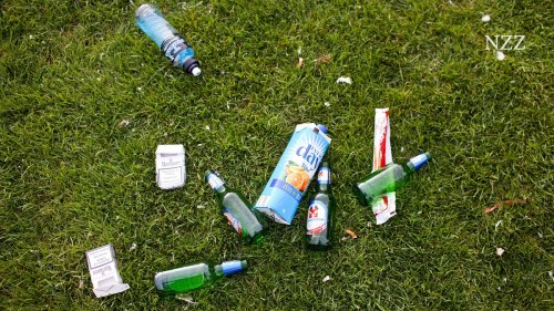 Mehrmals pro Woche ruft ein Mann nachts bei der Zürcher Stadtpolizei an, weil er sich über Jugendliche auf dem Pausenplatz ärgert. Doch die Polizei kann nur wenig ausrichten