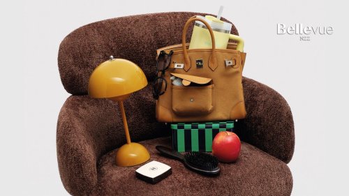 Stühle und Sessel sind ebenso Designobjekte wie Ablagefläche