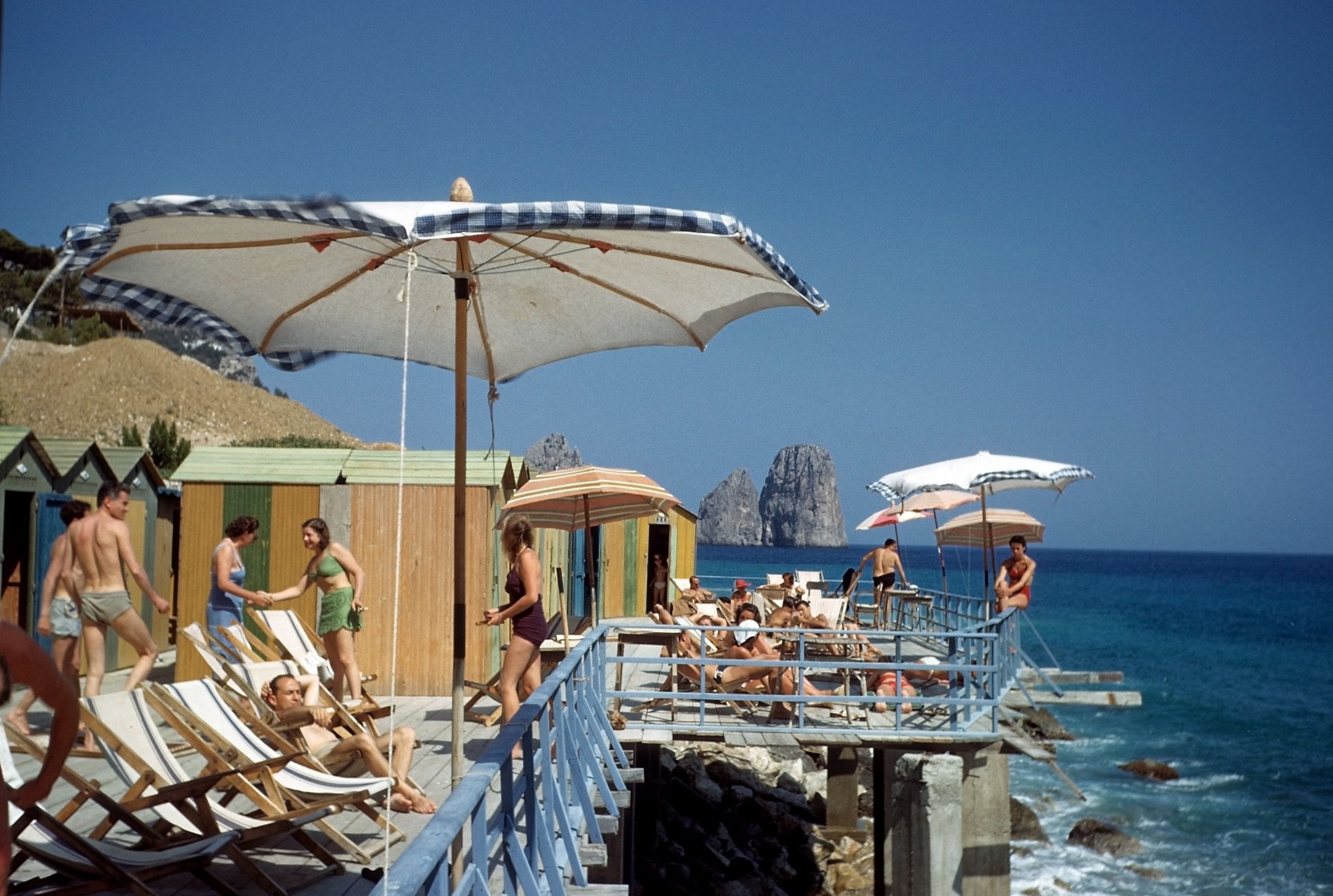 The Emptons: Estates Forsaken as Hamptonites Flee for European Shores
