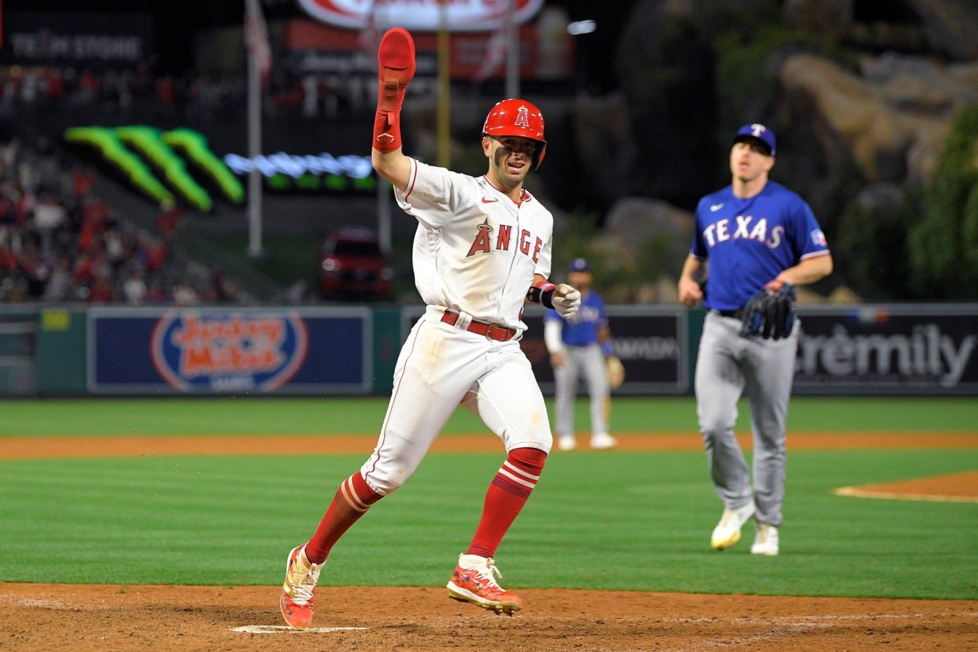 Eduardo Escobar debuts with Angels in Denver