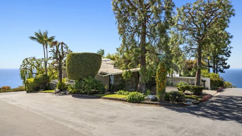 Laguna Beach mid-century home lists for $2.15M, first time since 1972