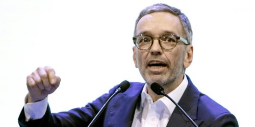 Kickl wettert gegen Selenskyj-Rede im Parlament