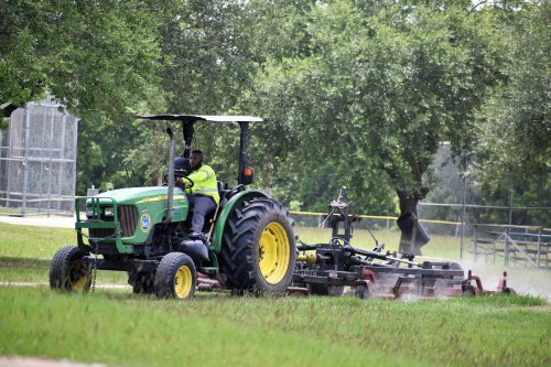 Basic Tractor Maintenance – Mother Earth News
