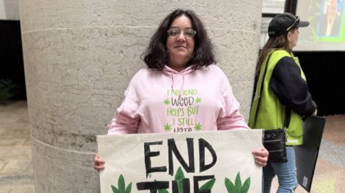 Marijuana supporters bring weed to Ohio Statehouse to protest against GOP restrictions