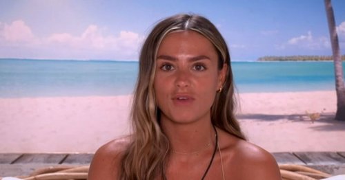 Love Island Fans Baffled By Leahs Bikini As She Risks Wardrobe Malfunction Flipboard 3011