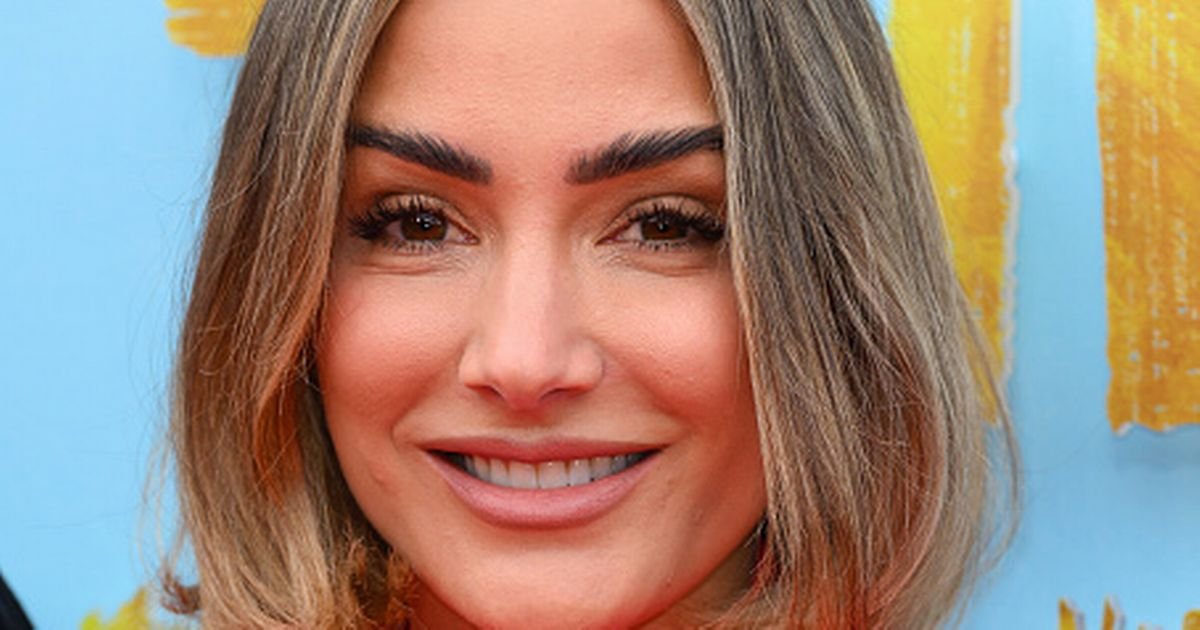 Frankie Bridge looks 'flawless' as she styles £30 River Island bag three ways