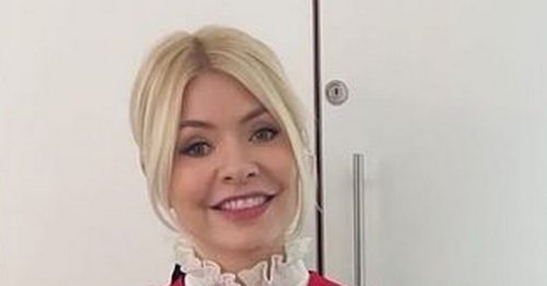Holly Willoughby stuns fans in 'perfect Christmas Day dress' and it's a Zara bargain