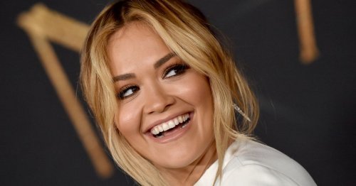 Rita Ora takes out all of her hair extensions to show off natural lengths
