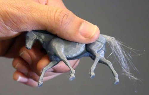 Pesquisadores criam cabelo com impressora 3D; confira