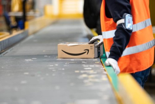 Amazon é multada em R$ 34 mil após morte de funcionário