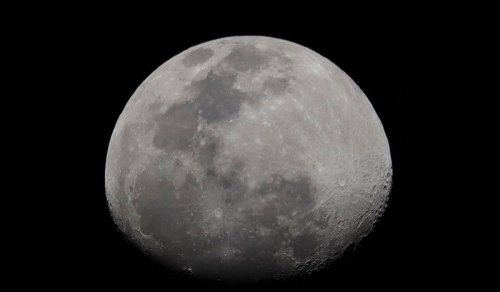 O que tem dentro da Lua? Cientistas descobrem