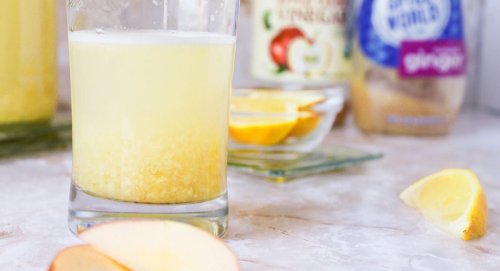 Simple Apple Cider Vinegar Detox Drink With Ginger