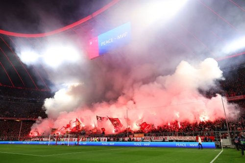 📸 Pyro-Show vor Anpfiff: Bayern-Fans liefern in der Königsklasse ab