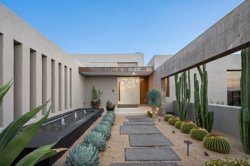 Tour a brilliant modern home for a retired couple in the Sonoran Desert