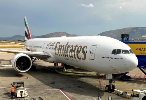 WOW: Emirates Cancels Most Flights To US Due To 5G