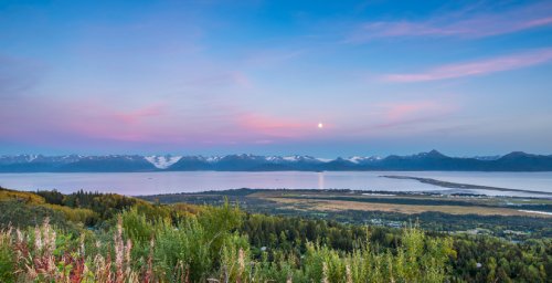 7 Tiny Towns In Alaska That Come Alive In The Summertime