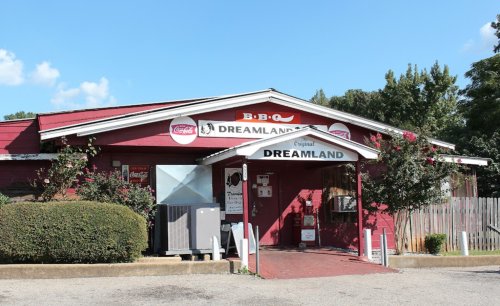 People Drive From All Over Alabama To Eat At This Tiny But Legendary Barbecue Restaurant