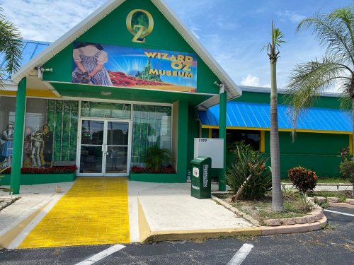 Enjoy An Immersive Experience At The One-Of-A-Kind Wizard Of Oz Museum In Florida