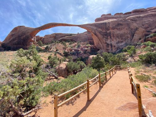 Devils Garden Loop Trail Is A Challenging Hike In Utah That Will Make Your Stomach Drop