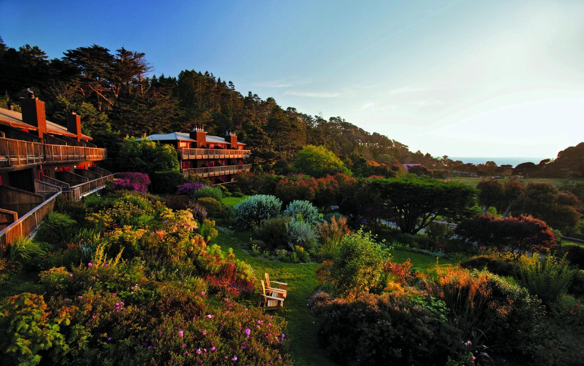 Spend The Night At This Secluded, Luxury Resort In Northern California