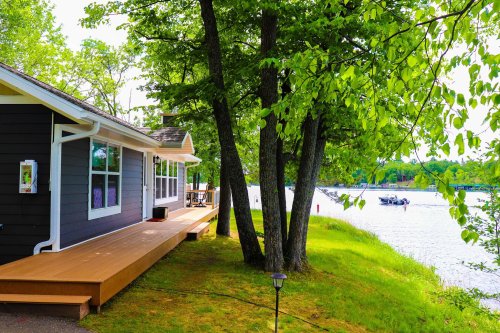 Minnesota's Most Beautiful Lakefront Resort Is The Perfect Place For A Relaxing Getaway