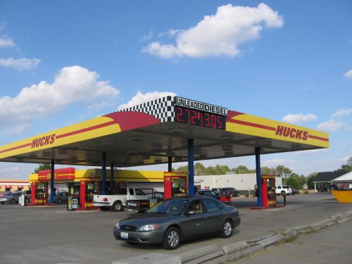 With A Pizzeria And Bakery, The Coolest Gas Station In The World Is Right Here In Illinois