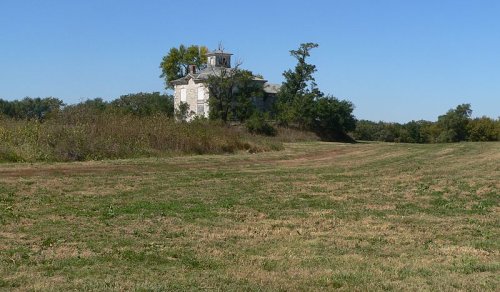 A Mansion Was Built And Left To Decay In The Middle Of This Nebraska Field