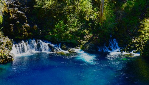 Oregon Lagoon: Your Coastal Escape Awaits!