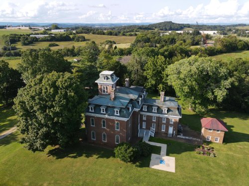 The Glenmore Mansion In Tennessee From The 1860s Will Open Your Eyes To A Different Time